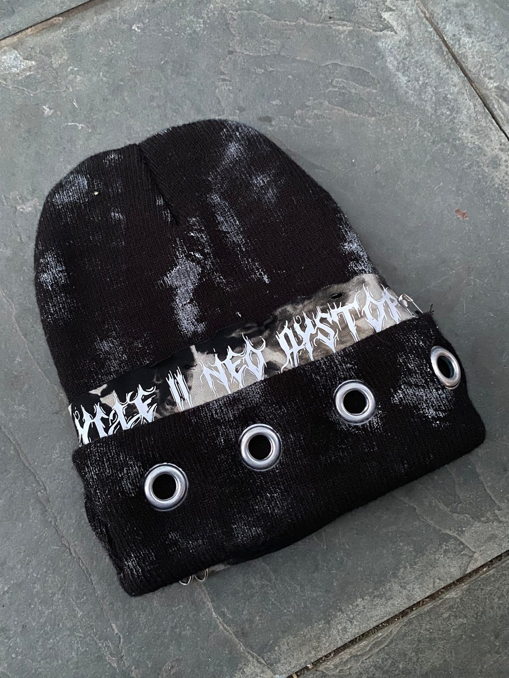 8/8 Beanie